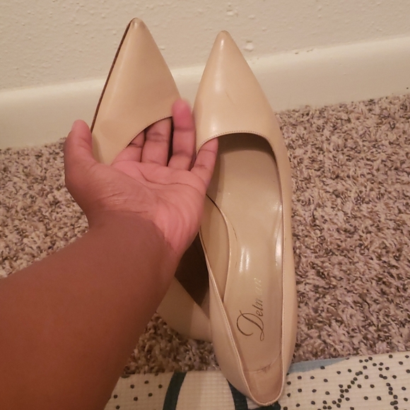 shoes - Picture 3 of 3